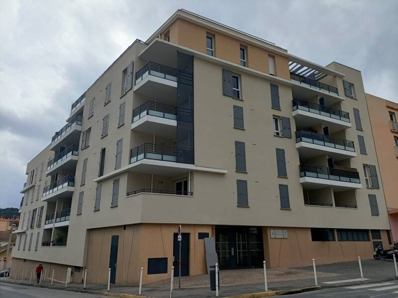 Maison à louer, 76m², TOULON