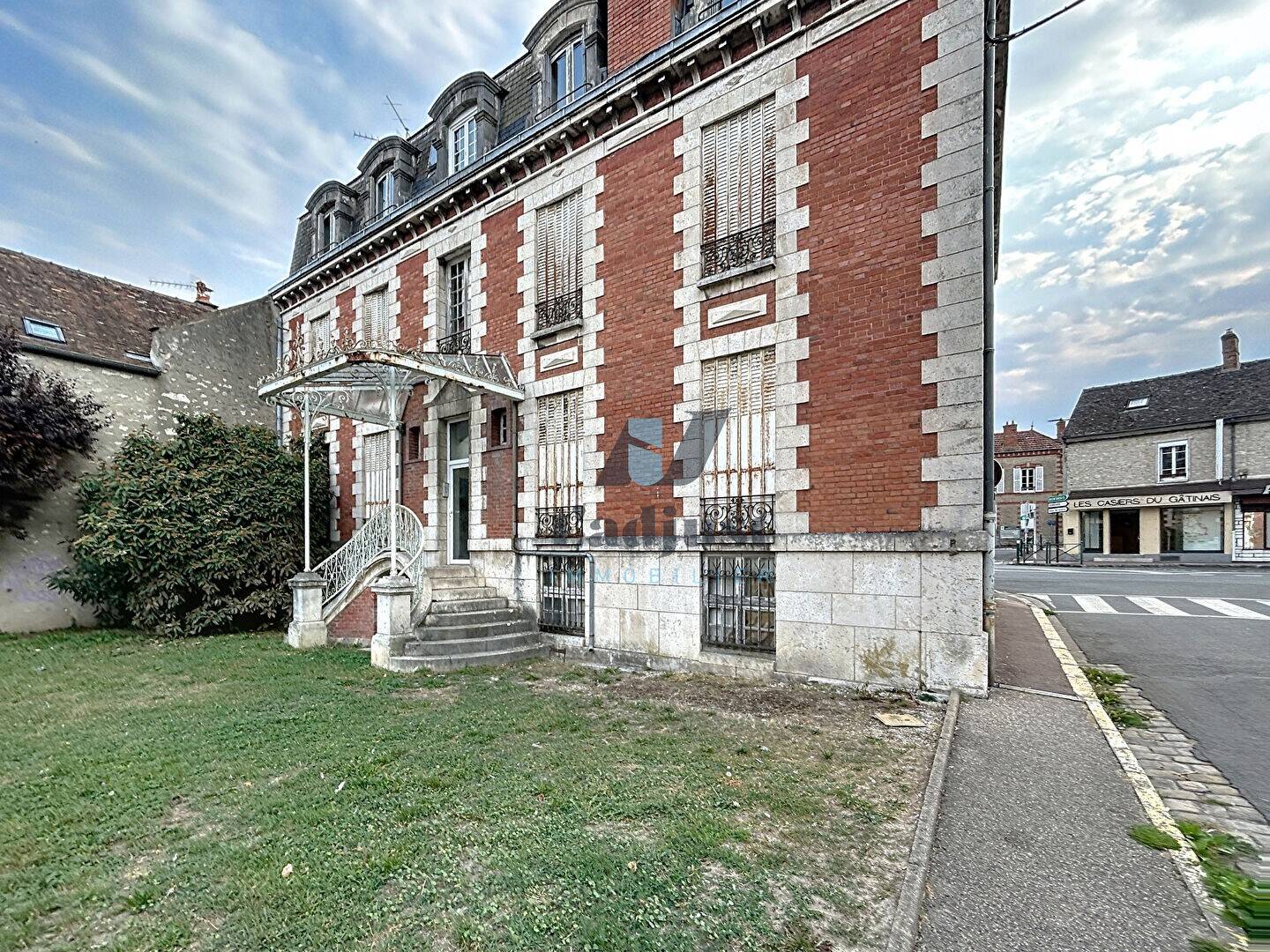 Maison à vendre, 350m², SOUPPES SUR LOING