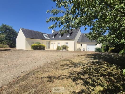 Maison à vendre 259 900 € 6 pièces 4 chambres 186,82 m² 2 543 m² de terrain Lampaul-Guimiliau 29400