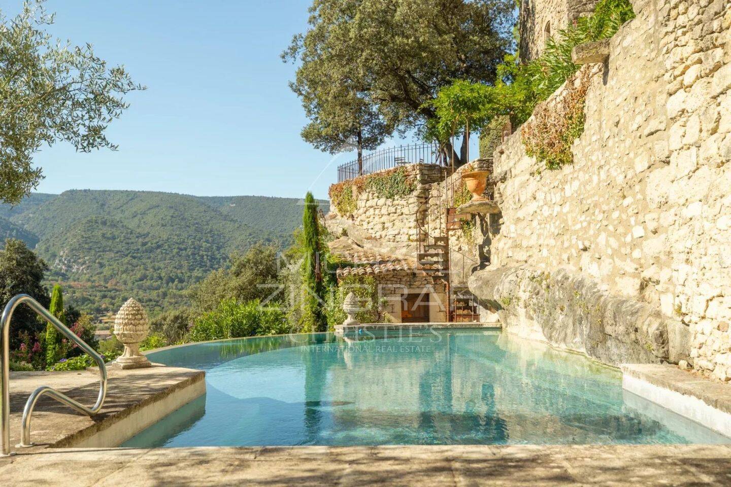 Maison à vendre, 469m², MENERBES