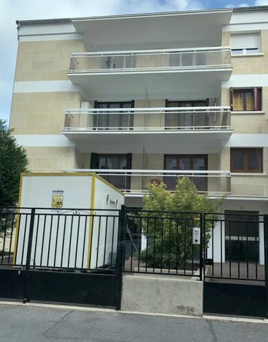Appartement à louer 1 660 € 4 pièces 3 chambres 77 m² Dernier étage, Étage 3/3 Le Perreux-sur-Marne 94170