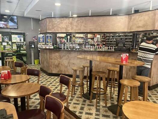 Boutique à vendre 320 000 € 4 pièces 230 m² de surface de vente Vichy 03200