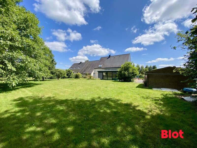 Maison à vendre, 130m², SAINT MEEN LE GRAND