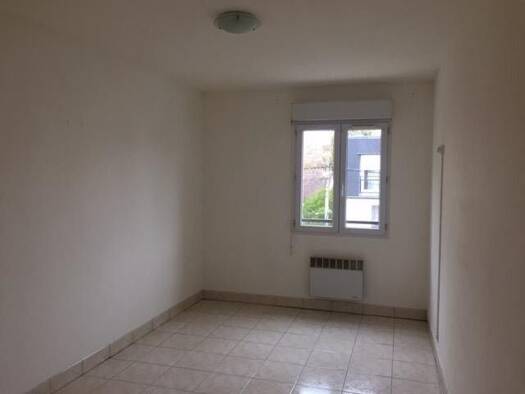 Appartement à louer 981 € 2 pièces 1 chambre 50 m² 1er étage Route Nationale Villeparisis 77270