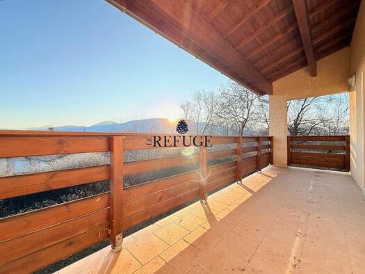 Appartement à vendre 219 000 € 3 pièces 2 chambres 60,5 m² RDC Chorges 05230