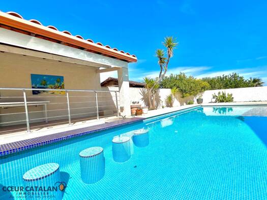 Maison de plain-pied à vendre 430 000 € 4 pièces 3 chambres 148 m² 741 m² de terrain Thuir 66300