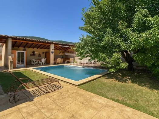 Maison de plain-pied à vendre 317 000 € 6 pièces 2 chambres 117 m² 741 m² de terrain Peipin 04200