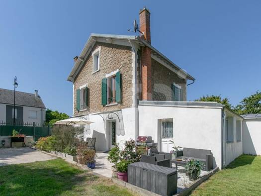 Maison à vendre 539 000 € 5 pièces 4 chambres 206,72 m² 520 m² de terrain Le Centre Le Plessis-Trévise 94420