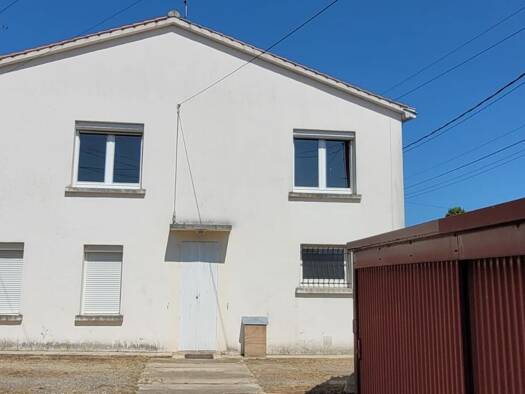 Maison de ville à vendre 127 000 € 5 pièces 3 chambres 93 m² 316 m² de terrain Partie Est Campagne-Agglomeration Aizenay 85190