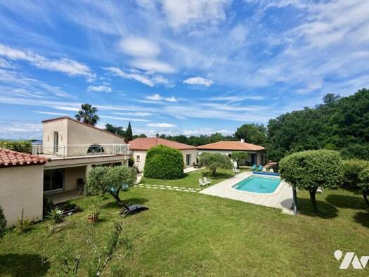 Maison à vendre 1 290 000 € 12 pièces 8 chambres 2 772 m² de terrain Laroque-des-Albères 66740