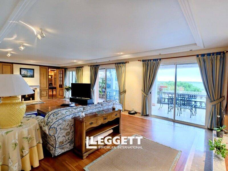 Maison à vendre, 345m², VALLAURIS