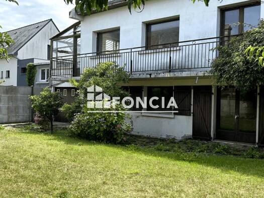 Maison à vendre 470 000 € 8 pièces 5 chambres 131 m² 402 m² de terrain Saint Eloi-Les Rosaires Plérin 22190