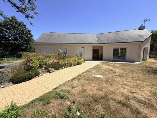 Maison de plain-pied à vendre 241 000 € 5 pièces 3 chambres 134 m² Ville Aux Roses Châteaubriant 44110