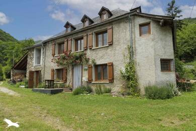 Maison à vendre 223 650 € 5 pièces 3 chambres 106,5 m² 486 m² de terrain St Lary 09800