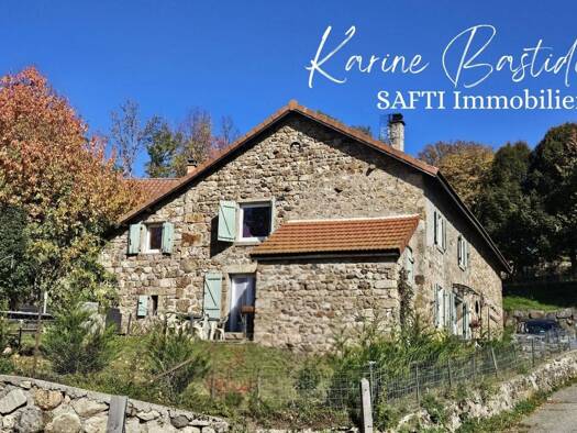Maison à vendre 225 000 € 7 pièces 3 chambres 95 m² 1 426 m² de terrain Le Lac-d'Issarlès 07470