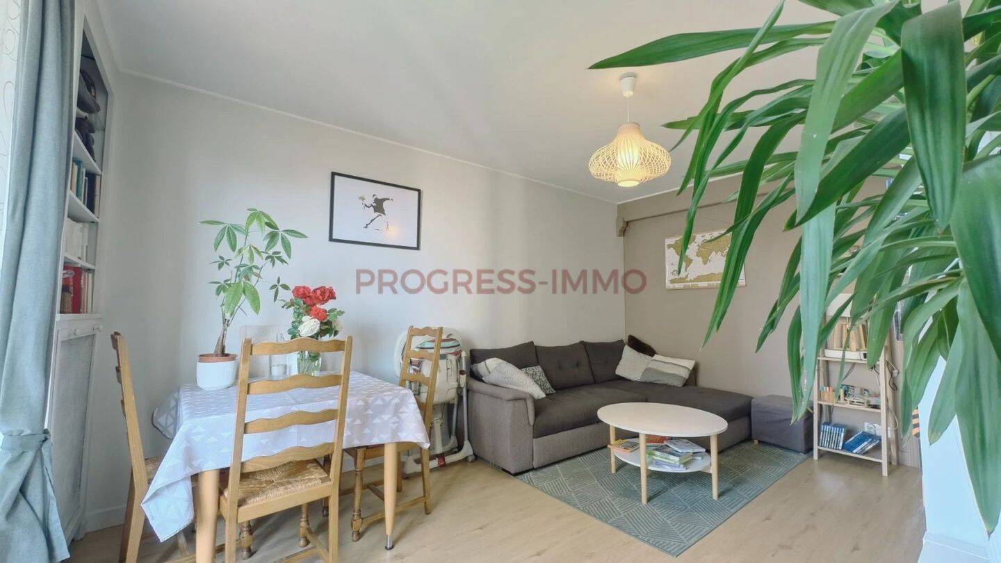 Maison à vendre, 55m², SAINT MAUR DES FOSSES