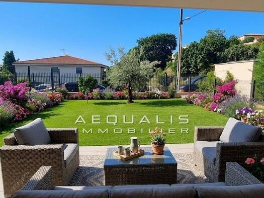 Appartement à vendre 629 000 € 3 pièces 2 chambres 68 m² RDC/2 Les Plans Saint-Laurent-du-Var 06700