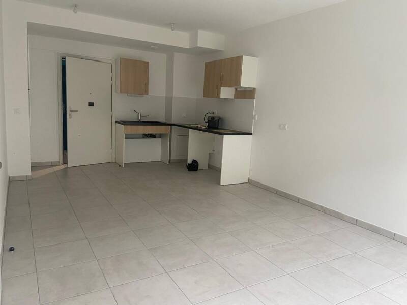 Maison à louer, 45m², SAINT JEAN D'ILLAC