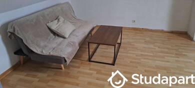 Appartement à louer 680 € 3 pièces 1 chambre 100 m² 1er étage Rieux 56350