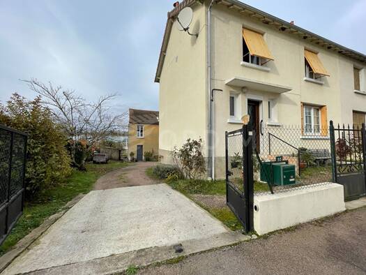 Maison à vendre 94 000 € 5 pièces 3 chambres 89 m² 997 m² de terrain Neuvy sur Loire 58450