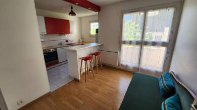 Appartement à louer 1 100 € 4 pièces 3 chambres 63 m² 2ème étage Saphir Longjumeau 91160