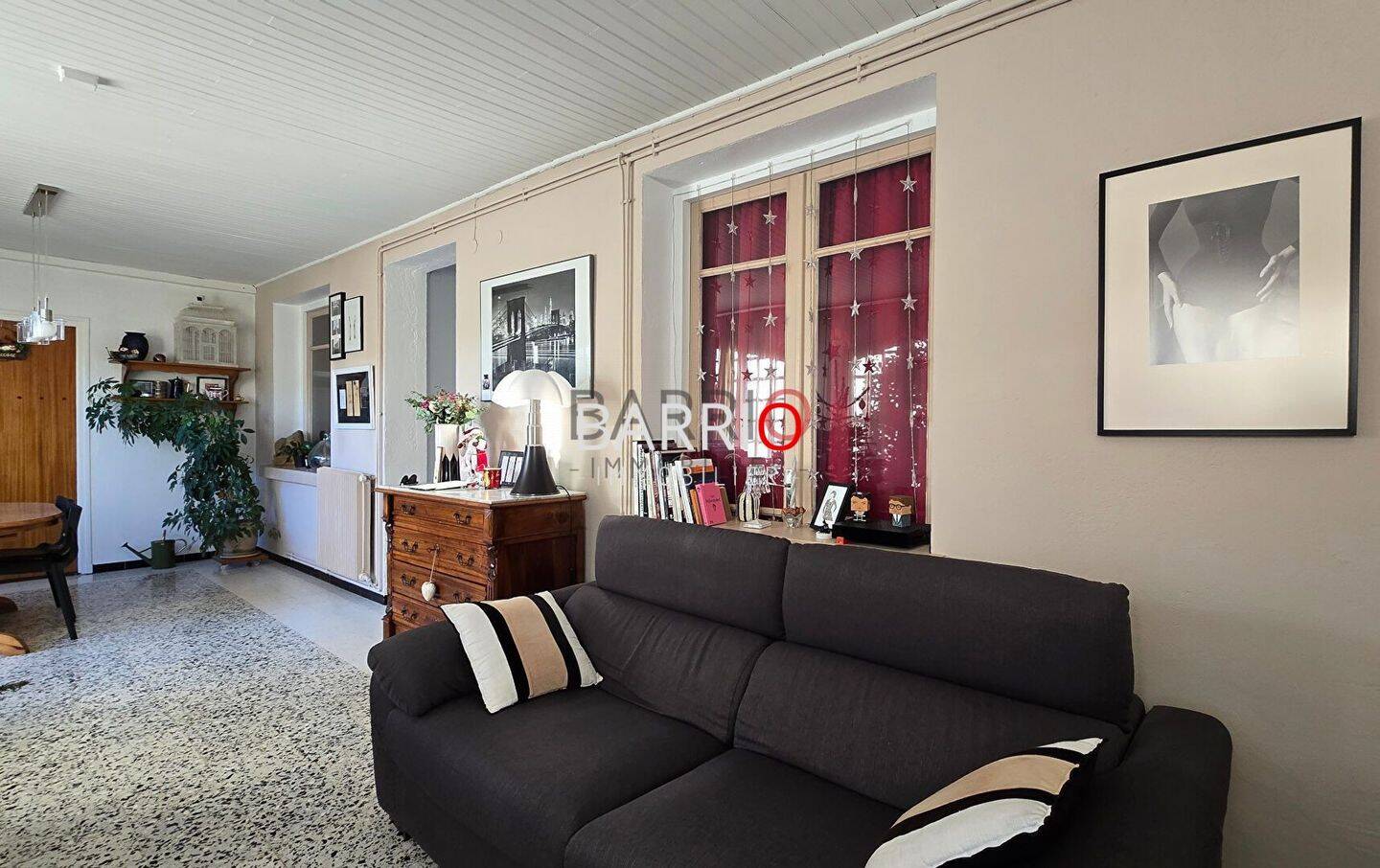 Maison à vendre, 308m², SAINT GENIS DES FONTAINES