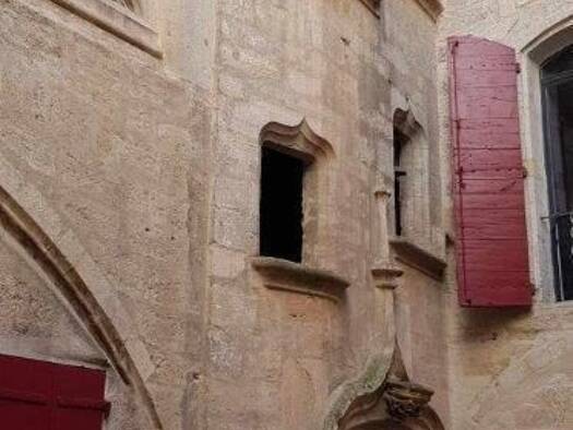 Appartement à louer 740 € 4 pièces 3 chambres 105 m² Étage 1/3 Centre Ville Pézenas 34120