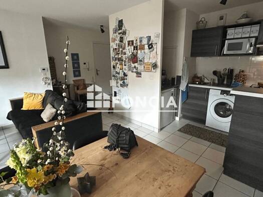 Appartement à vendre 125 000 € 3 pièces 2 chambres 66 m² RDC/2 Clermont-Est Roanne 42300