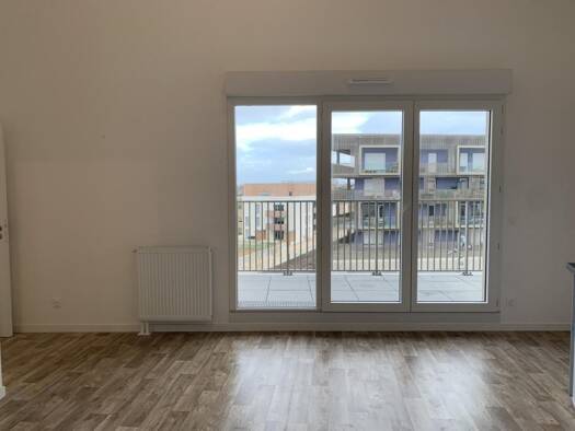 Appartement à louer 630 € 2 pièces 1 chambre 38 m² 4ème étage Secteur Périphérique Fleury-sur-Orne 14123