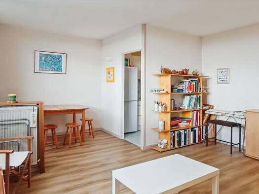 Appartement à vendre 79 000 € 2 pièces 1 chambre 49,2 m² Étage 14/14 Bords de Loire-Grand mail Saint-Pierre-des-Corps 37700
