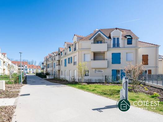 Appartement à vendre 449 000 € 3 pièces 2 chambres 80,7 m² Étage 2/2 Village et Golf Bussy-Saint-Georges 77600