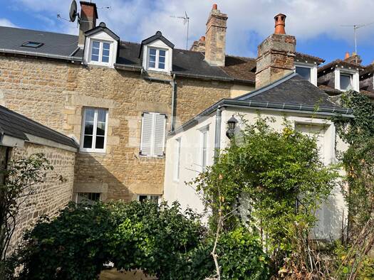 Maison à vendre 173 250 € 6 pièces 4 chambres 125 m² 202 m² de terrain Ecouves Alençon 61000