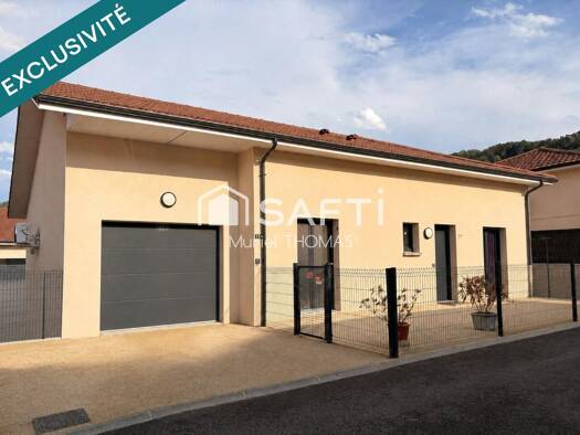 Maison de plain-pied à vendre 249 000 € 3 pièces 2 chambres 81 m² 307 m² de terrain Vignieu 38890