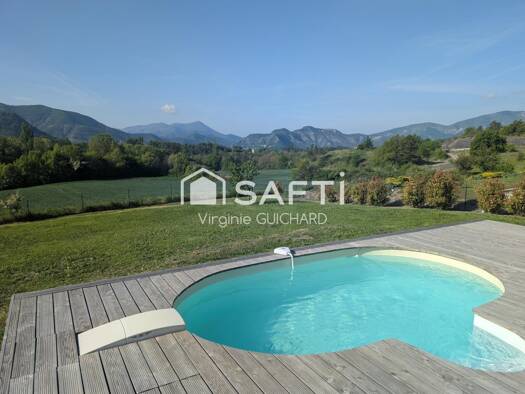Maison de plain-pied à vendre 329 000 € 4 pièces 3 chambres 86 m² 1 833 m² de terrain Le Brusquet 04420