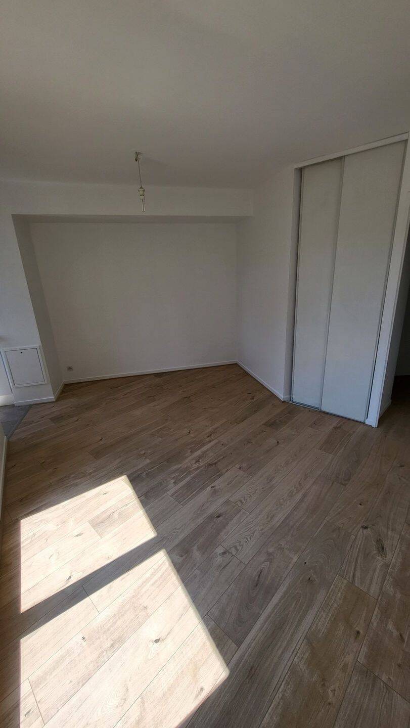Maison à louer, 22m², ISSY LES MOULINEAUX