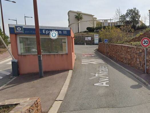 Parking à louer 50 € 12 m² Estérel Plage-Logis de l'Aspé-Péguière Saint-Raphaël 83700