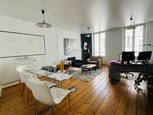 Immeuble à vendre 470 500 € 131,2 m² Centre Ville La Rochelle 17000