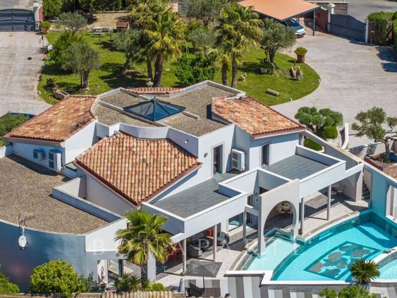 Maison à vendre, 377m², NIMES