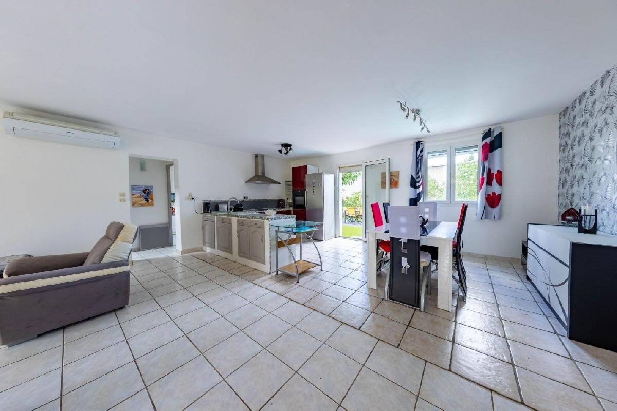 Maison à vendre, 110m², GALLARGUES LE MONTUEUX