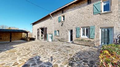 Ferme à vendre 248 000 € 6 pièces 3 chambres 160 m² 457 m² de terrain Compreignac 87140