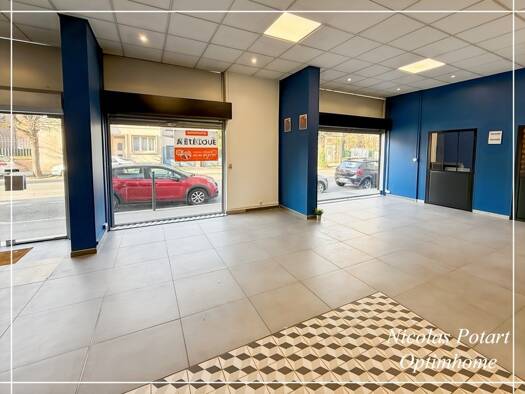 Local commercial à louer 1 635 € 97 m² de surface de vente Centre Ville-Petit Margny Compiègne 60200
