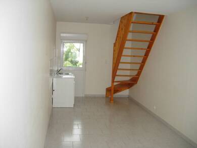Duplex à louer 500 € 2 pièces 1 chambre 32,6 m² Dernier étage, Étage 2/2 Angers 49000