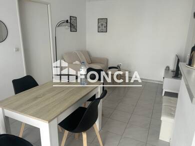 Appartement à louer 520 € 2 pièces 1 chambre 43 m² 2ème étage Centre Ville Niort 79000