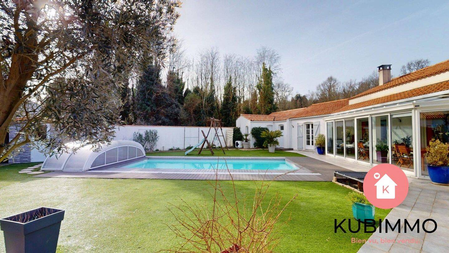 Maison à vendre, 210m², SAINT VINCENT SUR JARD