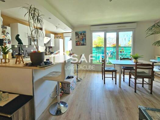 Appartement à vendre 250 000 € 3 pièces 2 chambres 63 m² Étage 1/4 Bois de la Grille Guyancourt 78280