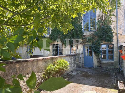 Maison à vendre 348 150 € 8 pièces 4 chambres 225,9 m² 298 m² de terrain Bellême 61130
