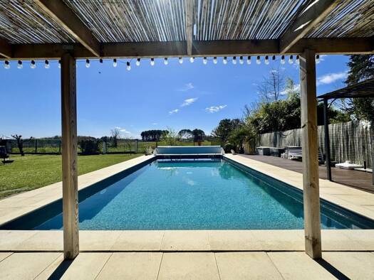 Maison à vendre 579 000 € 8 pièces 6 chambres 260 m² 2 100 m² de terrain Saint-Selve 33650