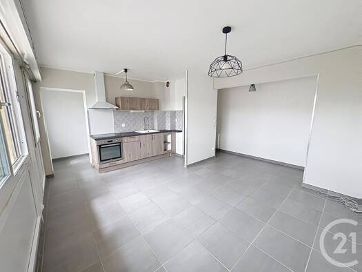 Appartement à vendre 135 000 € 2 pièces 1 chambre 48 m² Étage 3/3 Fécamp 76400