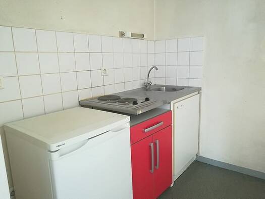 Studio à louer 380 € 1 pièce 23 m² 1er étage dès le 01/06/2026 Montferrand Clermont-Ferrand 63100