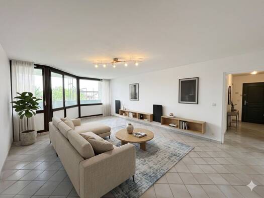 Appartement à vendre 208 500 € 4 pièces 3 chambres 86 m² Étage 1/6 Ouest La Ravoire 73490